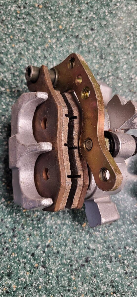 Suzuki LTR 450  - nové přední brzdy