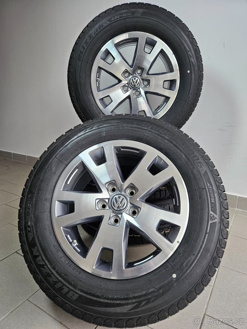 Orig. VW Amarok 5x120 Zimní 245/65/17 - Nové