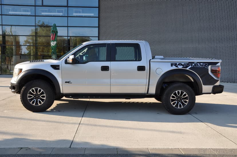 Ford F150 Raptor SVT, 6.2 V8, benzín, 4x4