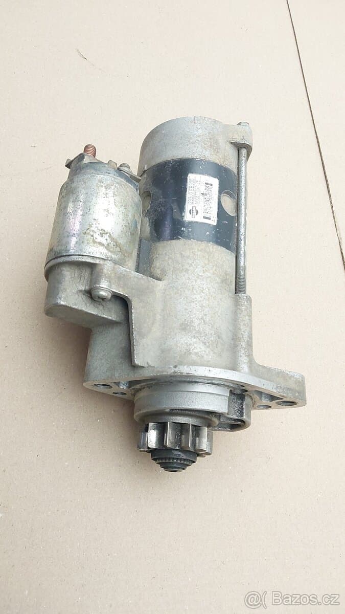 Nissan Navara a Pathfinder  : Startér 2,5Dci