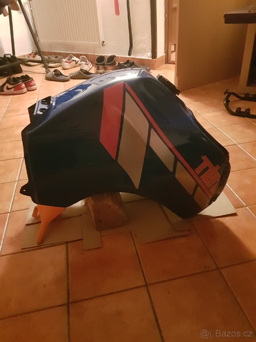 Nádrž yamaha xtz 660 tenere