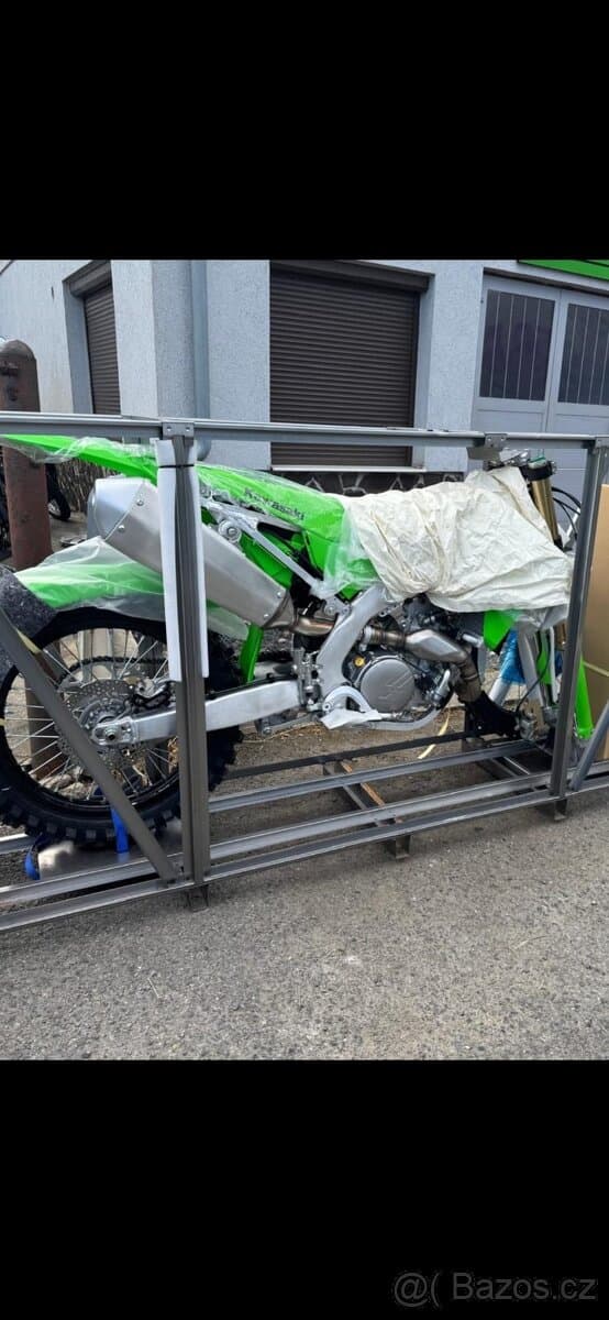 Kawasaki KX 450 (2025)