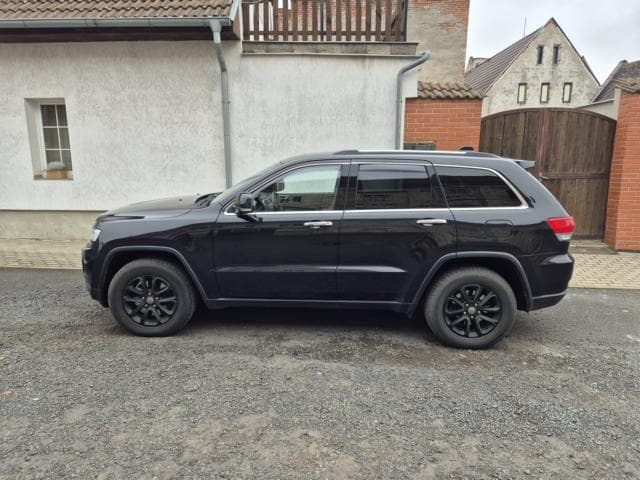 Prodám Jeep Grand Cherokee 3.0 CRDi 184kW OVERLAND - 4x4
