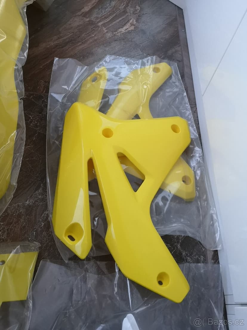 Sada plastů Suzuki Rmz 450, 2007.