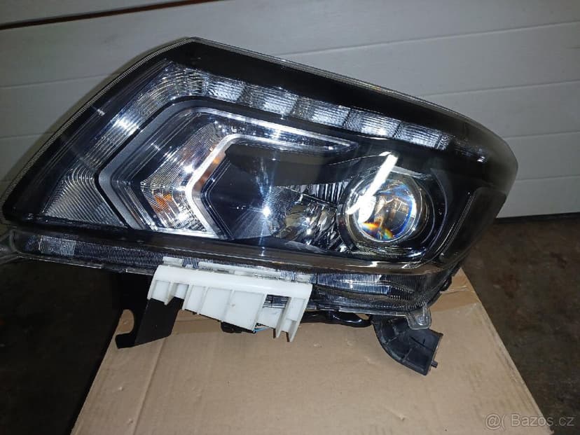 Full led světlo,nárazník aj.díly Nissan Navara D23 NP300