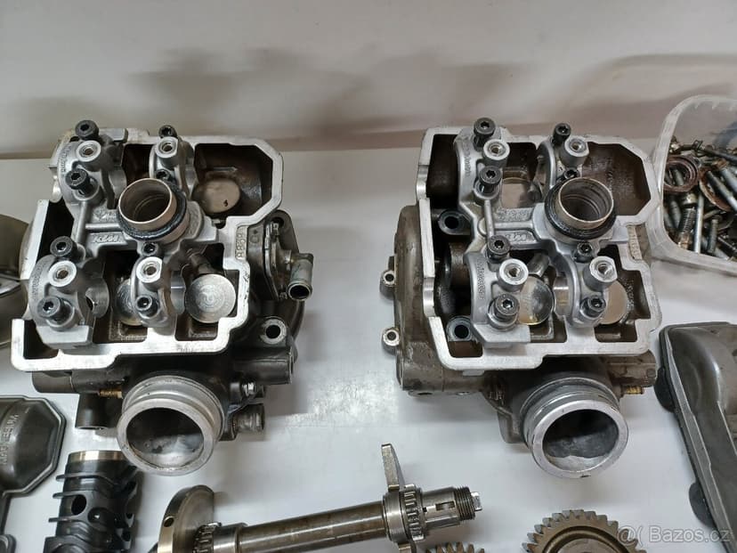 KTM LC8 950 - MOTOR NA DÍLY