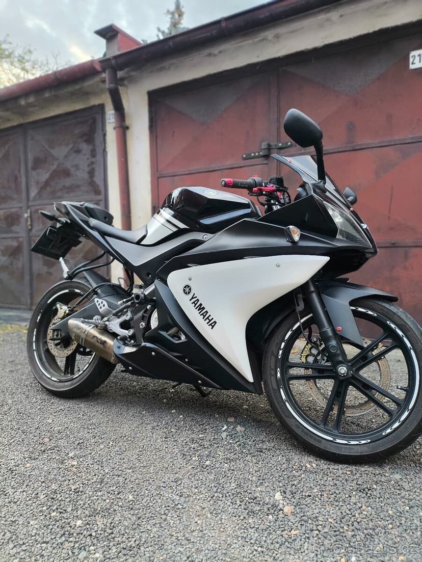 Yamaha YZF-R125 – TOP stav, motor po repasu