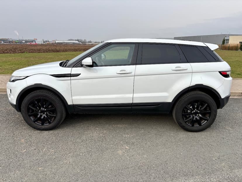 LAND ROVER EVOQUE 2.2 TD4 //2014 KŮŽE XENONY MERIDIAN SERVIS