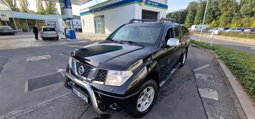 NISSAN NAVARA 4x4