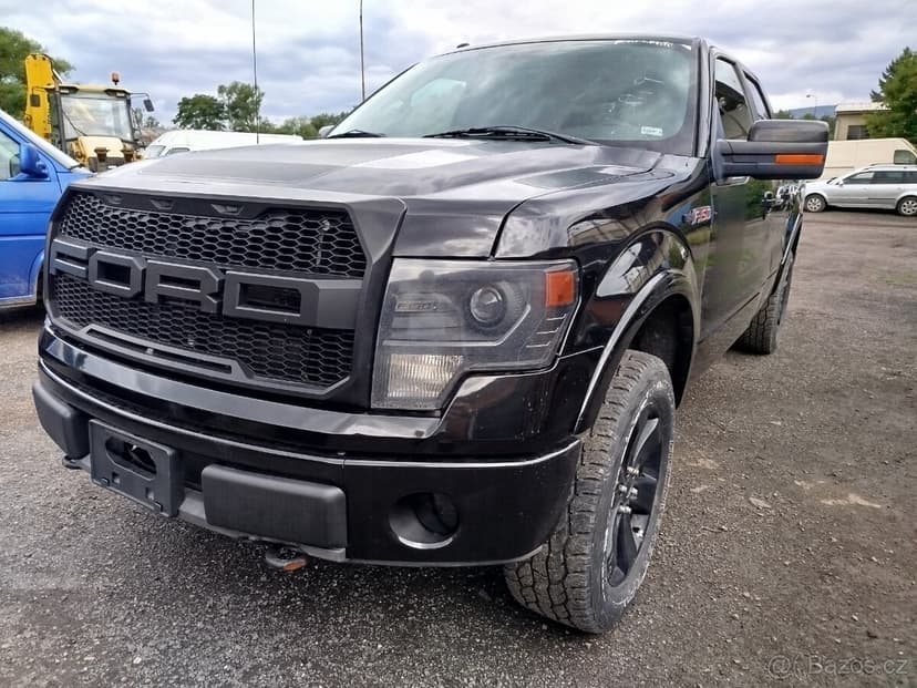 Ford F150. Fx4 V8 5.0