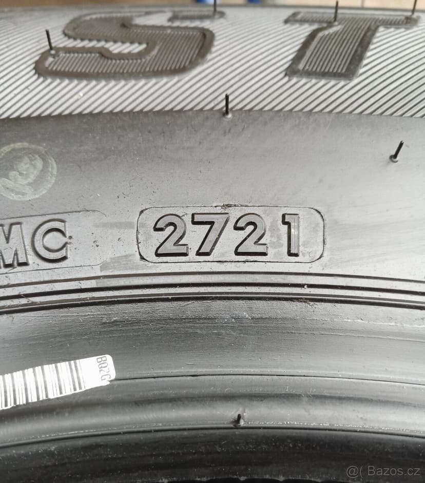 Zánovní letní pneu 195/80r15 Bridgestone