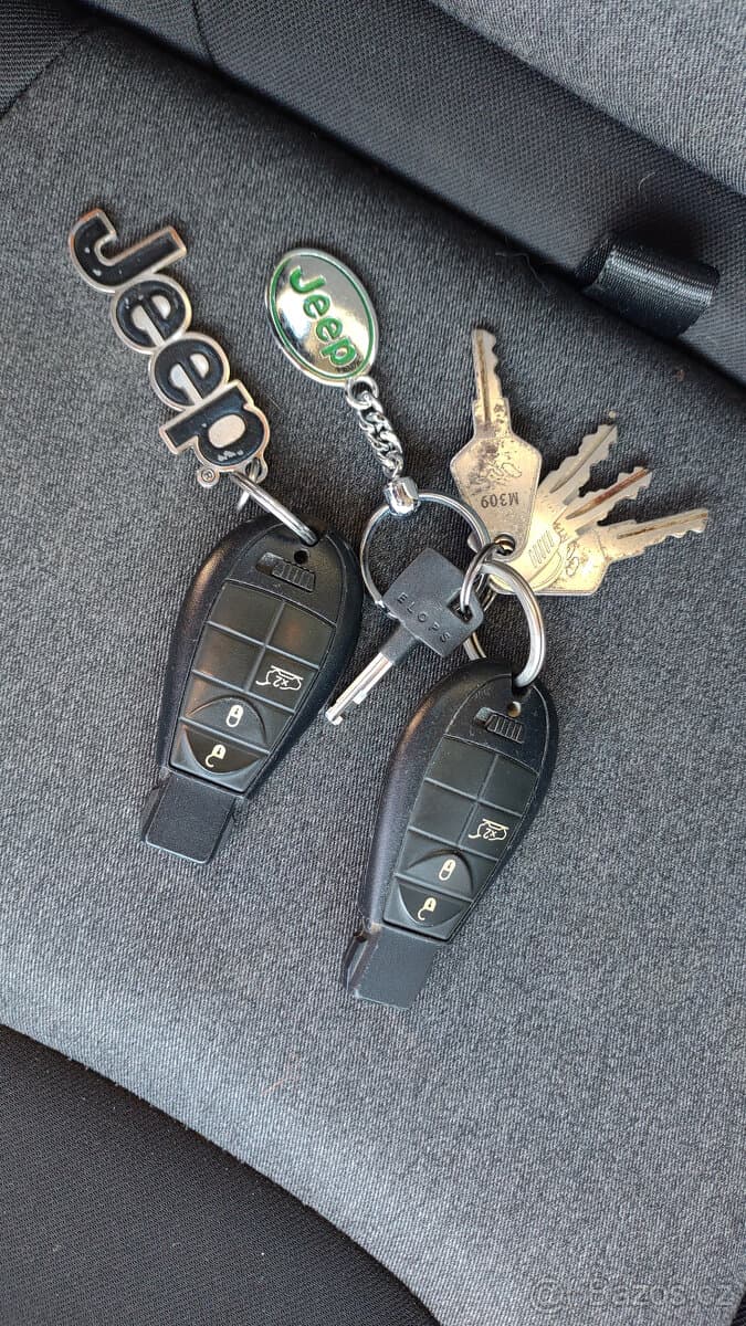 Jeep Cherokee KL 2.0 TD,4x4 automat, SUPER STAV