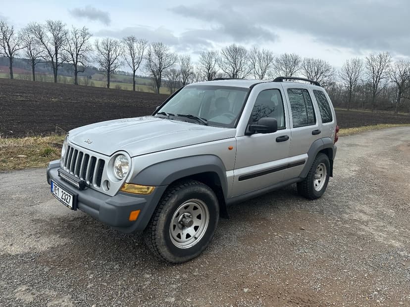 Jeep Cherokee KJ 3,7 Automat 12/2006 pěkný stav