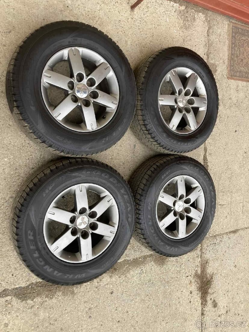 Alu kola Mitsubishi Pajero 3