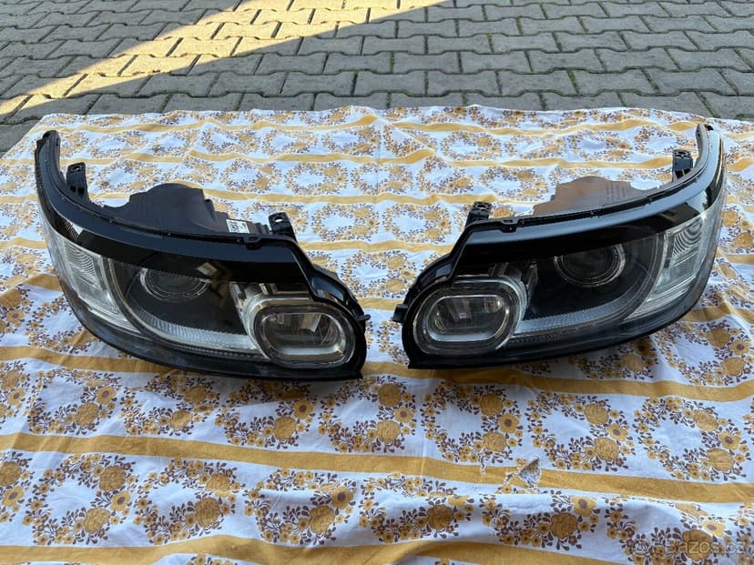 Range Rover Sport L494 přední originální světlomety s AFS