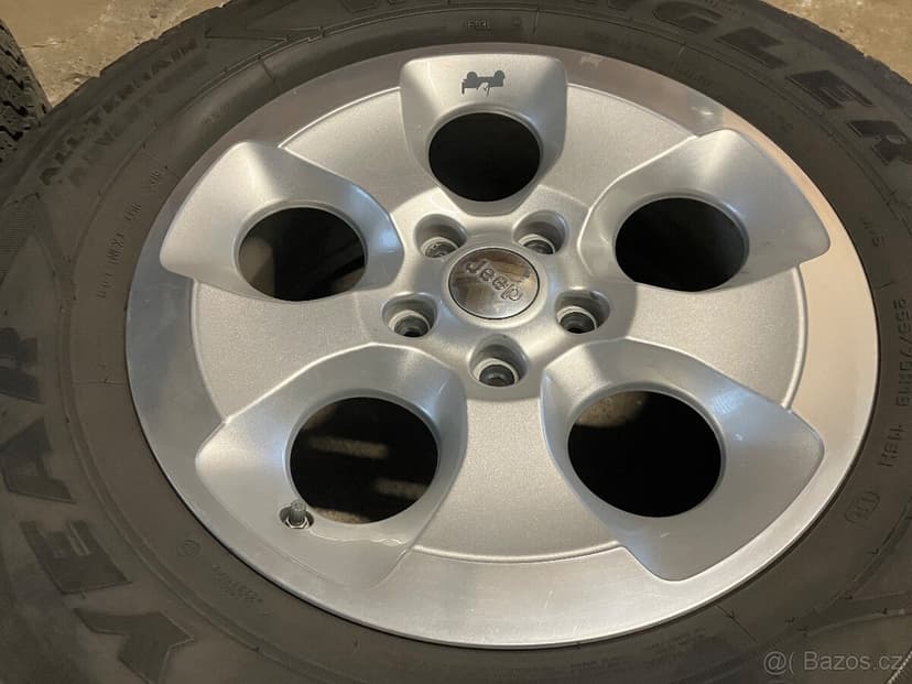 Kola jeep wrangler sada r18
