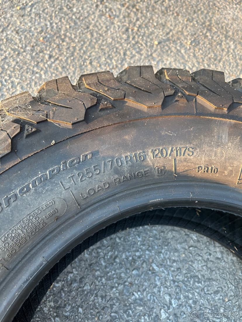 2ks celoročních pneumatik BFGOODRICH LT255/70R16 (9mm)