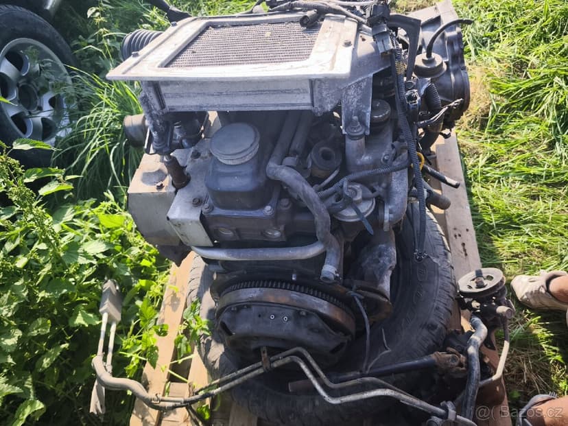 Motor nissan D22, 76kw, převodovka, rozvodovka, atd.