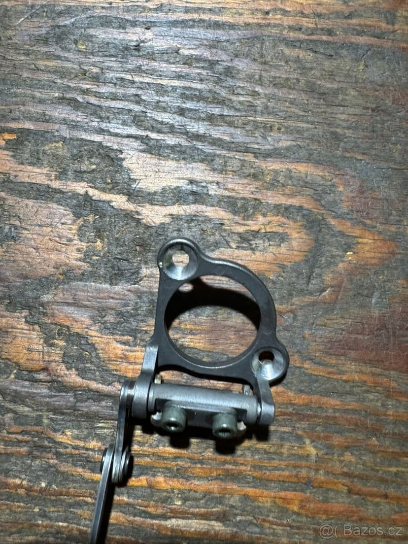 mechanismus výfukového ventilu zdvihátko válce suzuki rm 125