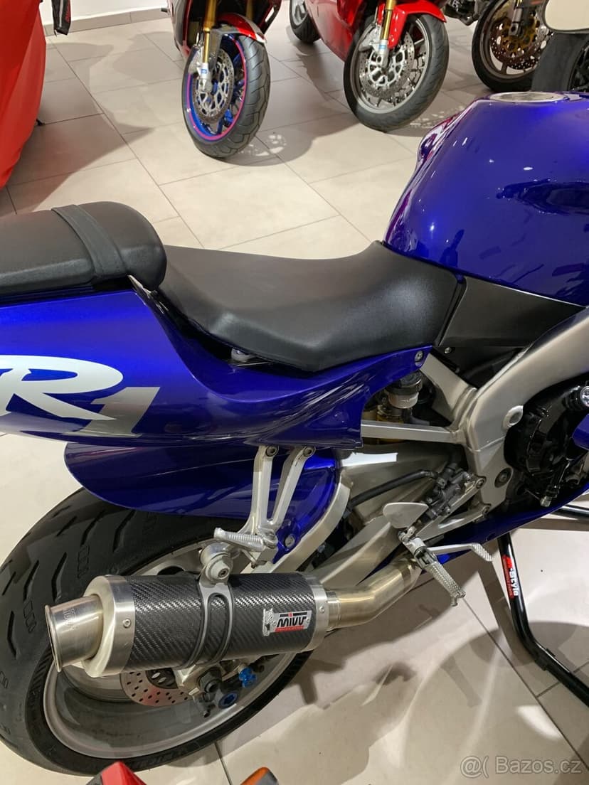 Yamaha YZF R1 -1998 první model