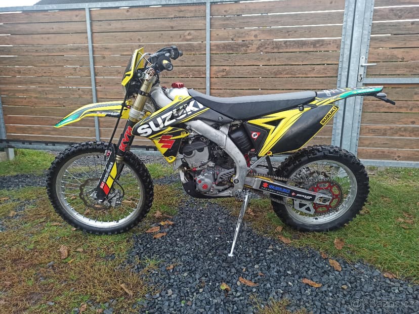 Suzuki RMZ 250 R.V.2015