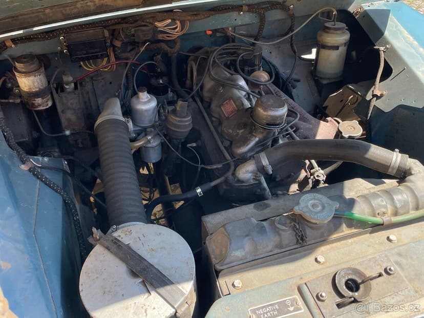Land Rover Defender Series II V6 benzín