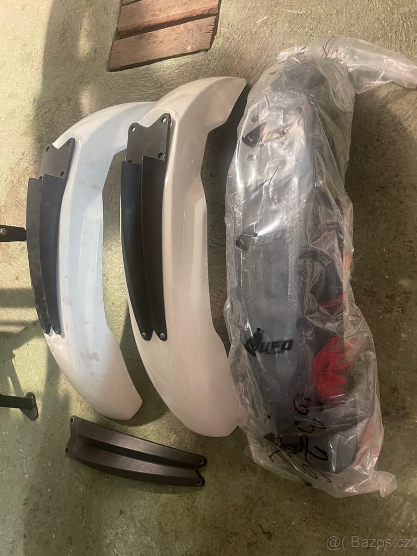 Přední blatníky Husqvarna