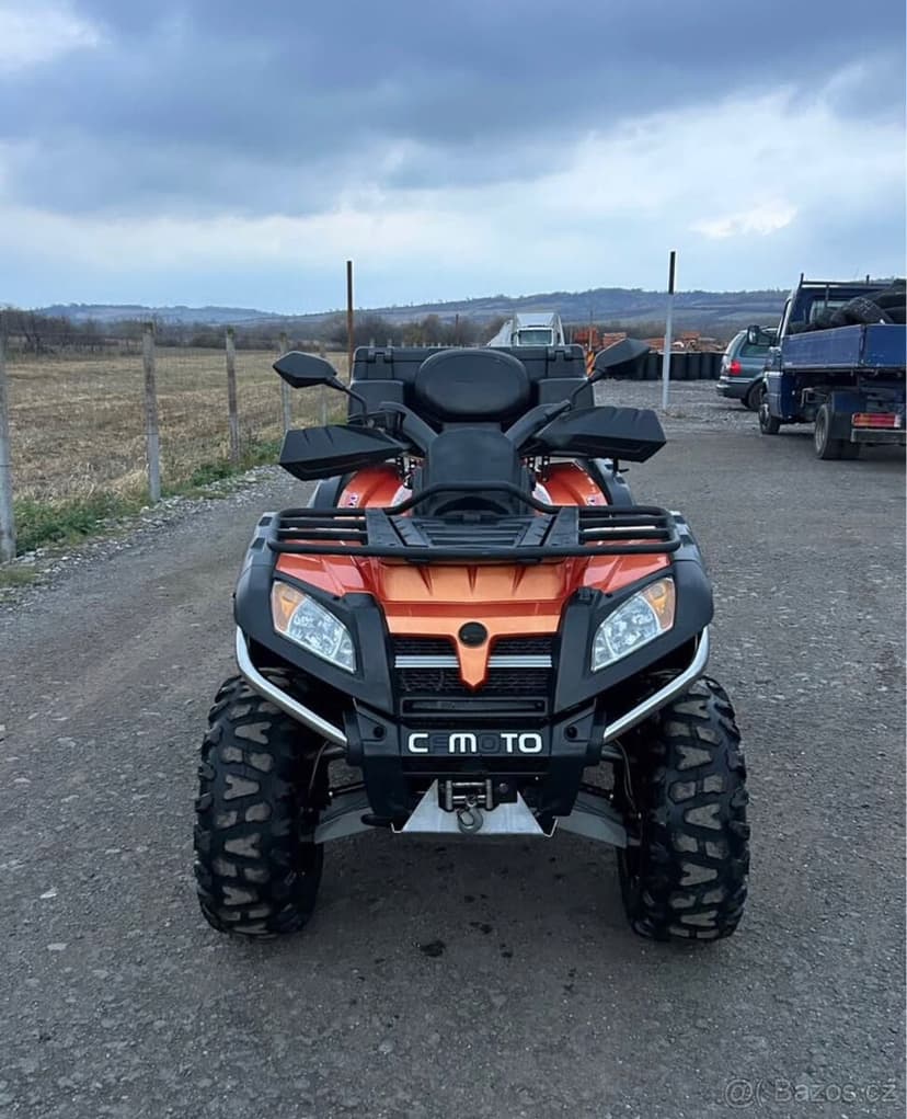 Čtyřkolka CF Moto 800 X8 Terralander