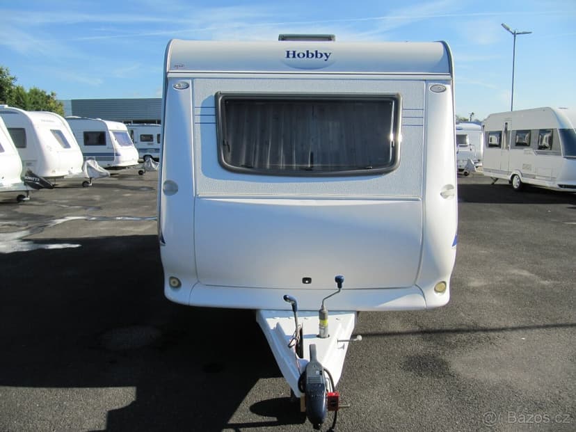 Prodám karavan Hobby 400 SF,r.v. 2006 + mover + předstan.
