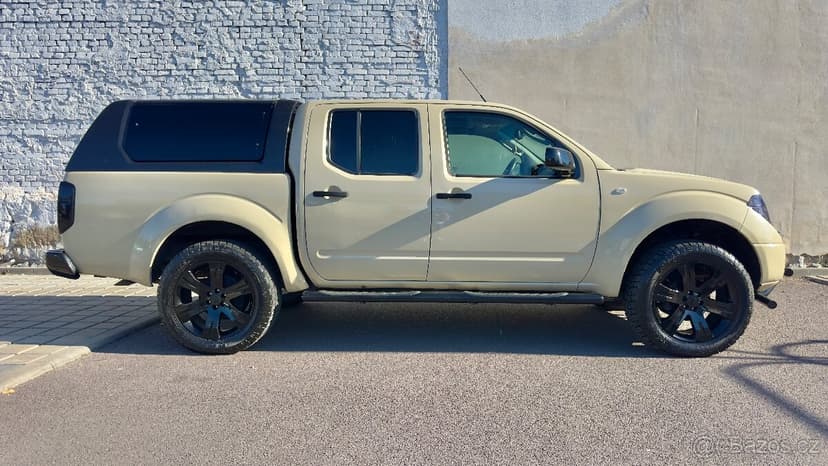 Nissan Navara 2.5 128 kW Automat – r.v. 2006, krásný stav