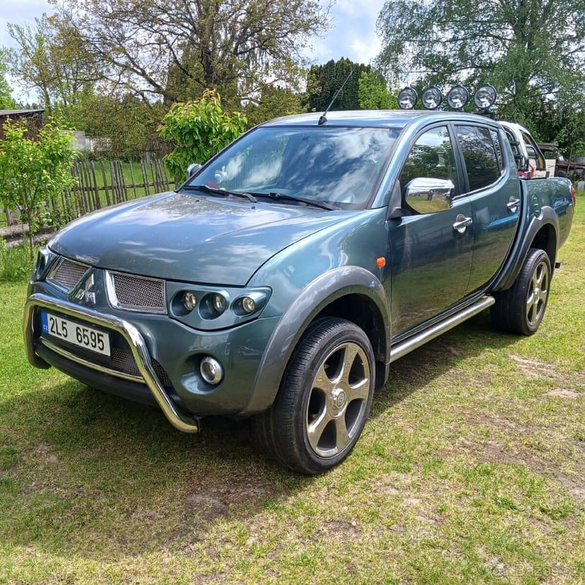 Mitsubischi L 200 2,5 DC 100kw 4x4