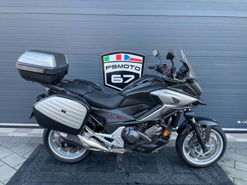 Honda NC 750X DCT rok 2018 3 x kufr