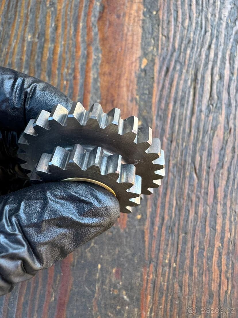 Ozubené kolo mezičlánku hnacího hřídele ktm husqvarna husabe