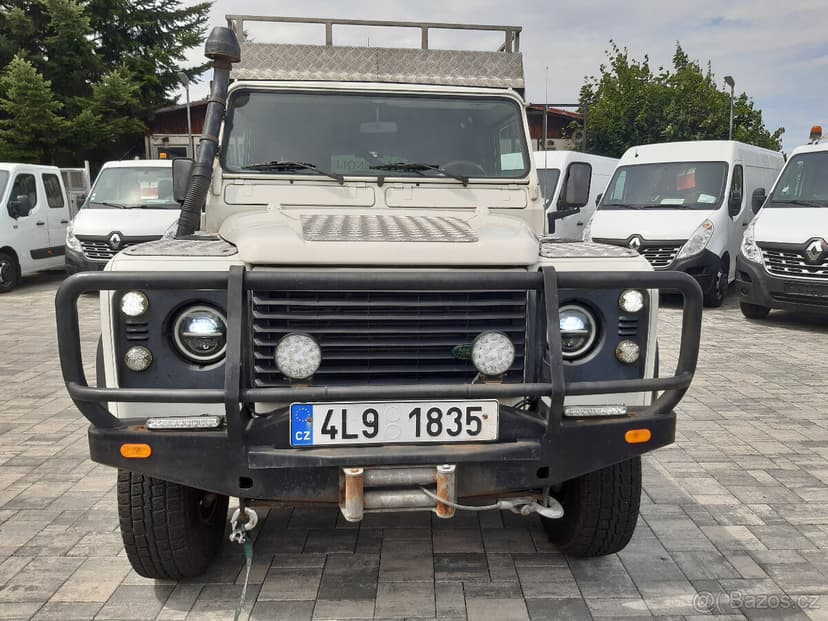 Land Rover Defender 110 TD5, 9míst, naviják, ČR, tažné 3,5t