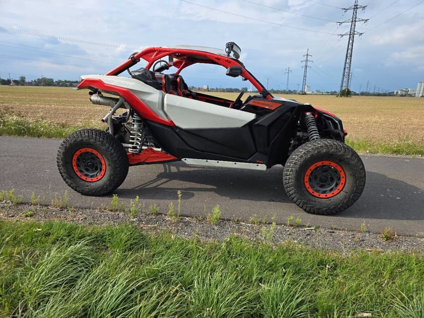 CAN AM MAVERICK X3 RC 2022