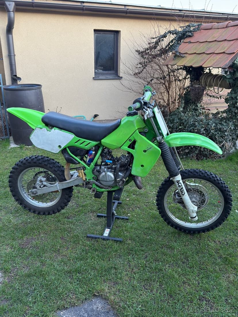 Kawasaki kx 80 nehází jiskru