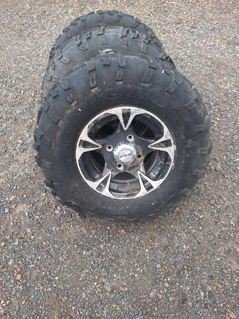 Pneumatiky gumy na čtyřkolku atv Arctic Cat  500/700/1000