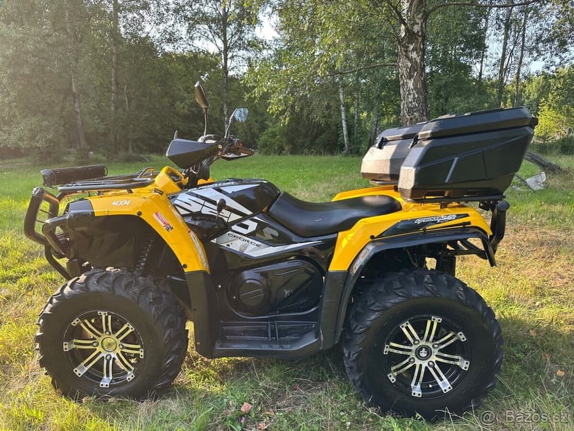 CF MOTO GLADIÁTOR 520