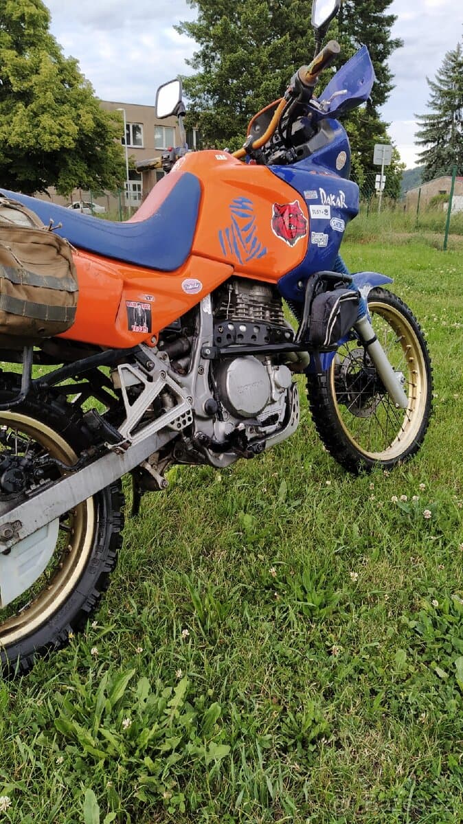 Honda Dominátor 650