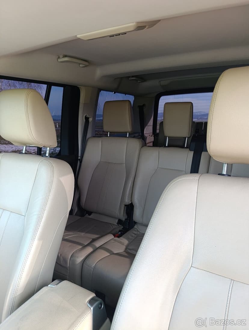 Land Rover Discovery 4