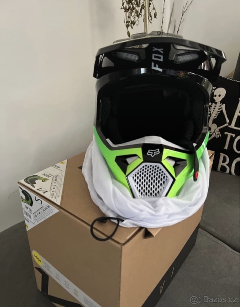 Helma na moto FOX V1