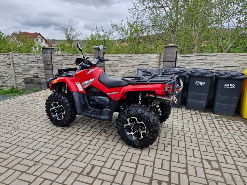 Can-Am outlander 800