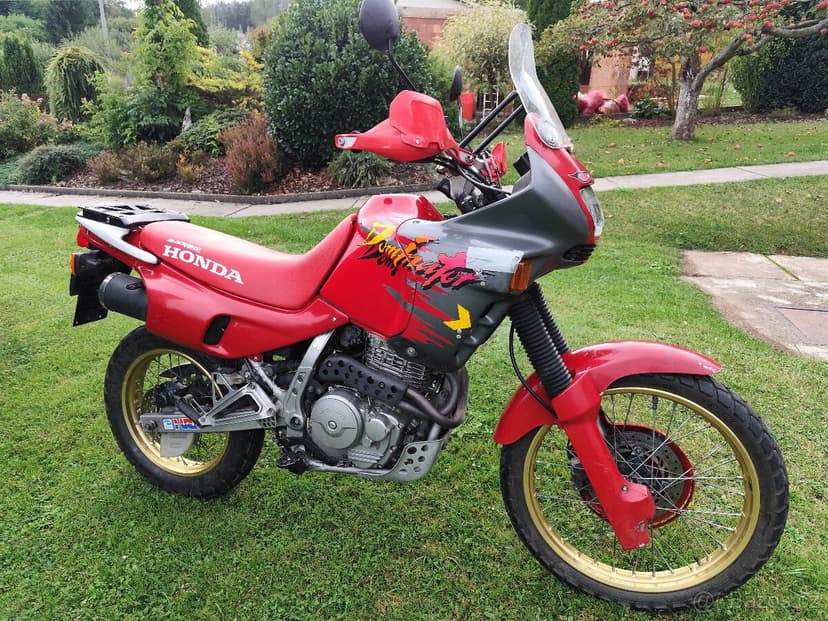 Prodám Honda NX 650 Dominátor