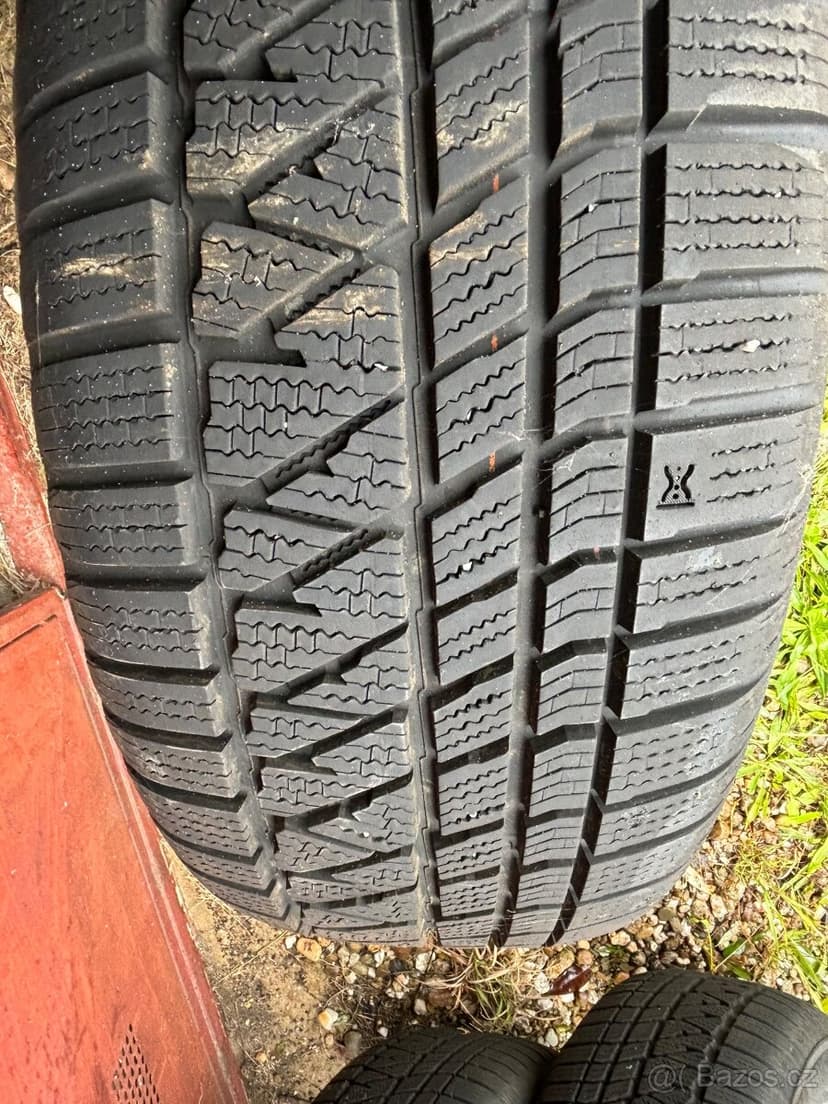 Zimní pneu KUMHO 255/55 R19