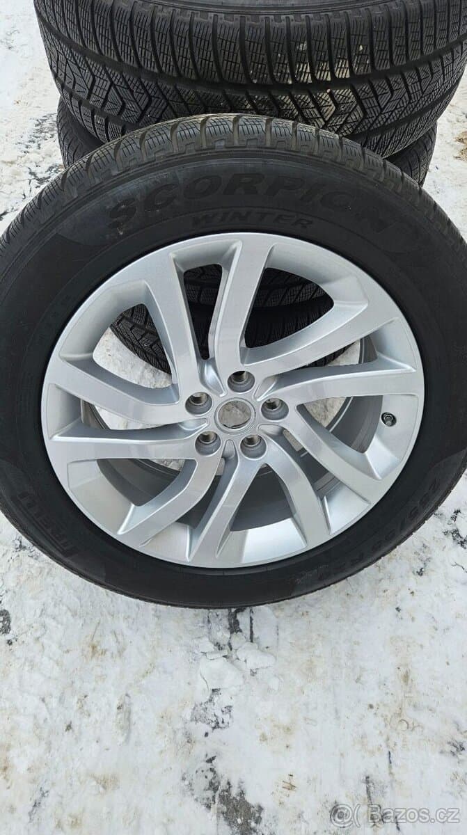 Originál Land Rover ALU kola R20 5x120 + Pirelli