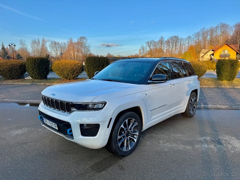Jeep Grand Cherokee WL 4xe plug ing overland