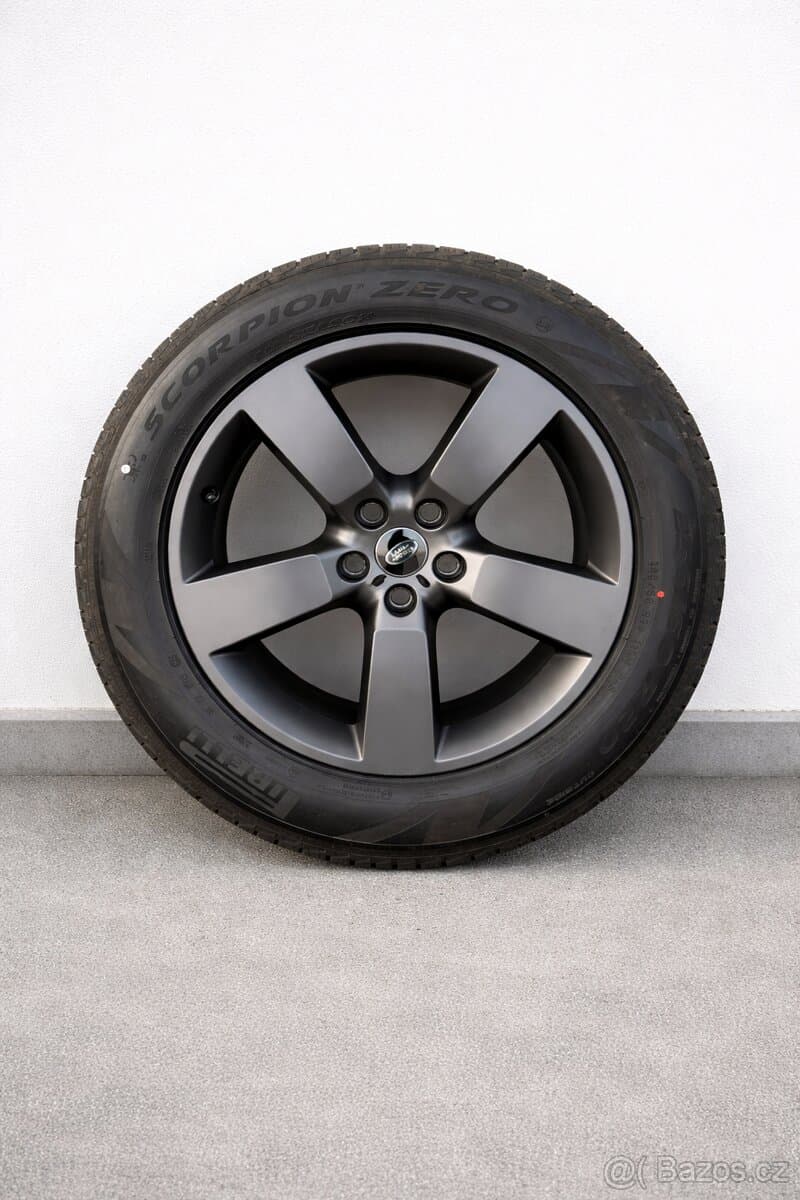 5x Alu kola vč pneu na Land Rover Defender R20