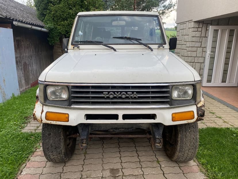 Toyota Land Cruiser KZJ73 na náhradné diely