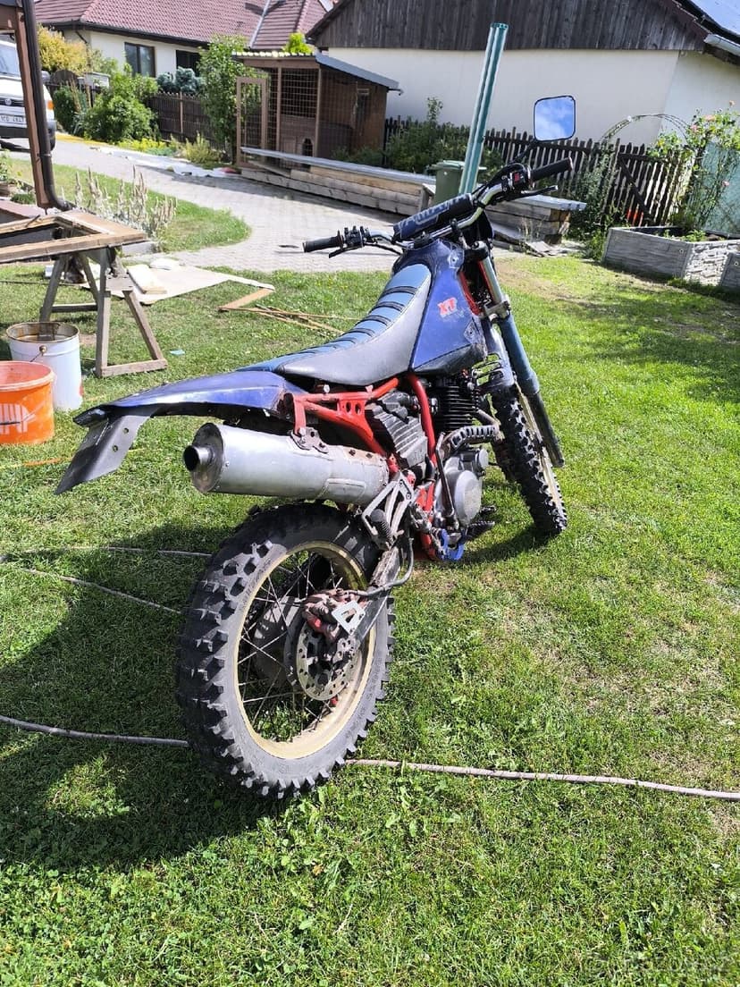 Yamaha XT 600