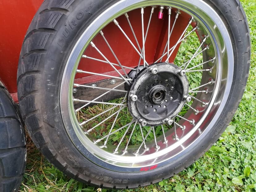 Yamaha XT 600 motardová kola